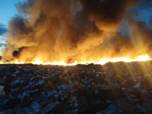 Suspenden clases en municipio de Ruiz, Nayarit, por incendio en basurero