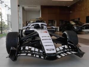 Checo Pérez recorrerá Paseo de la Reforma en un Cadillac; despliegan operativo con 102 policías
